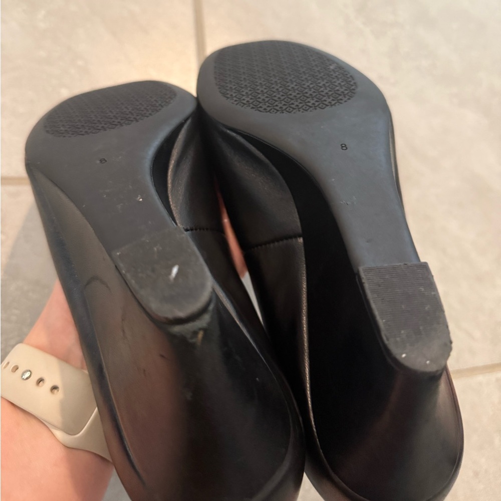 Tory Burch Black Heels with Gold Logo - Picture 9 of 10